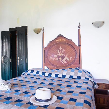House With Authentic Tiling And Antique Furniture Villa Montemor-o-Novo Exterior foto
