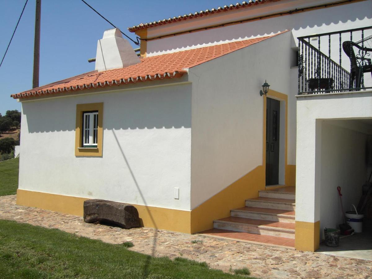 House With Authentic Tiling And Antique Furniture Villa Montemor-o-Novo Exterior foto