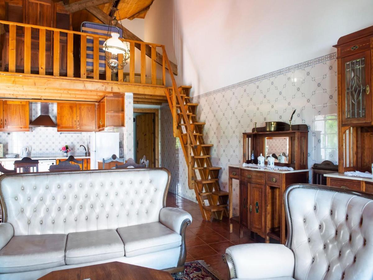 House With Authentic Tiling And Antique Furniture Villa Montemor-o-Novo Exterior foto