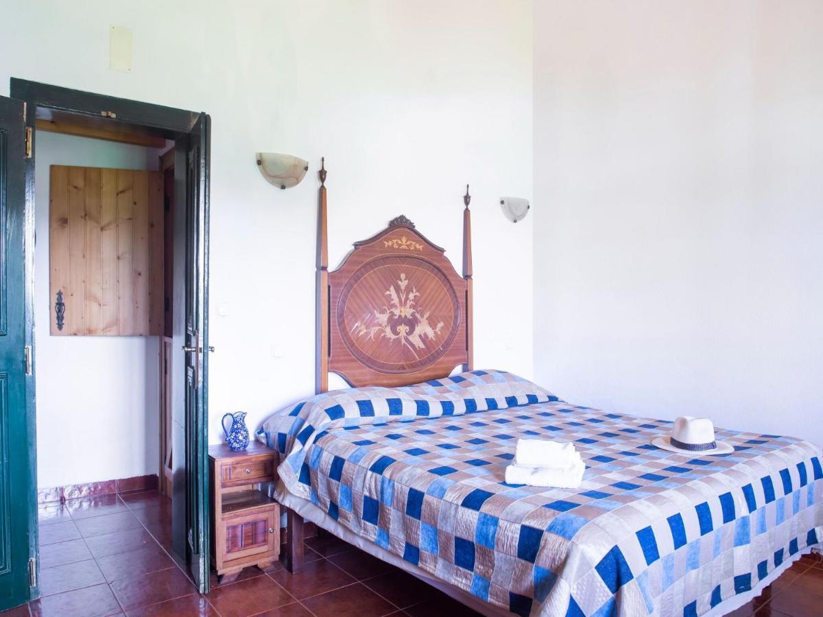 House With Authentic Tiling And Antique Furniture Villa Montemor-o-Novo Exterior foto